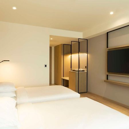 Hyatt Place Bharuch Bagian luar foto