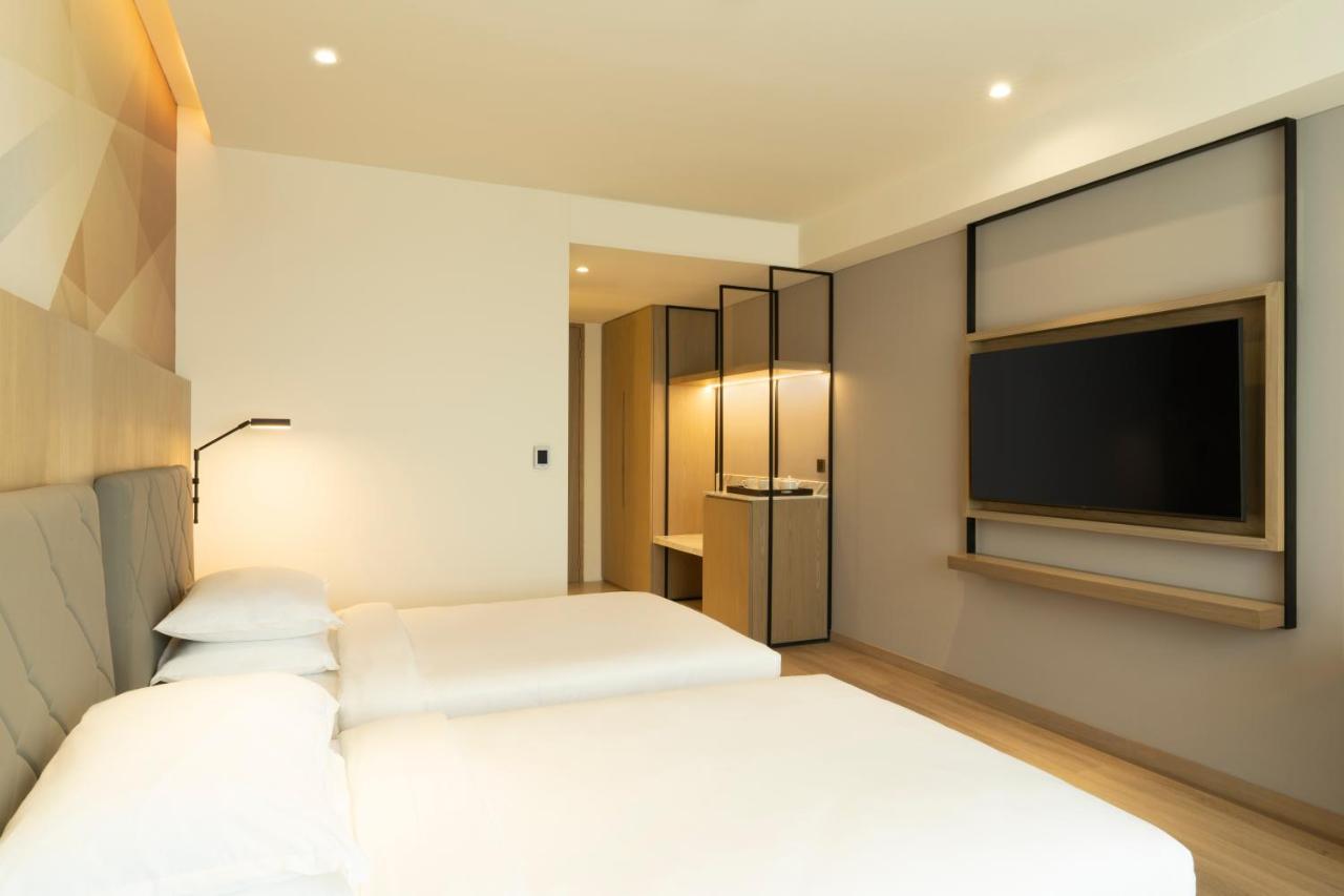 Hyatt Place Bharuch Bagian luar foto